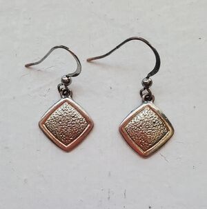 💚5/$25 Vintage Elegant Silver -Toned Small Drop Dangle Earrings